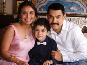 Aamir's Talaash fails to break SRK's JTHJ record at Box Office